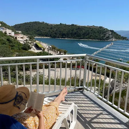 Frana Delux Apartmán Kremena