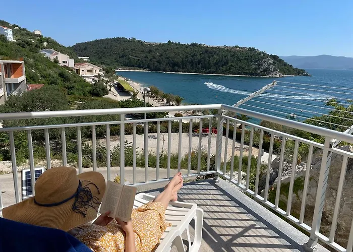 Frana Delux شقة Kremena